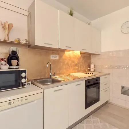 Golden Star 스플리트