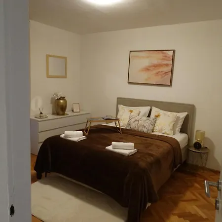 Golden Star Apartment Split